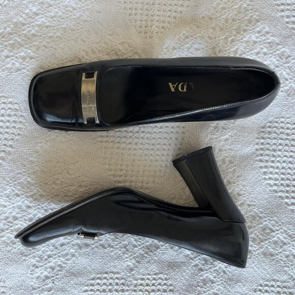 Prada Women's Black Courts - Picture 3 of 3